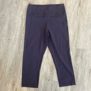 Lululemon pushing limits crop